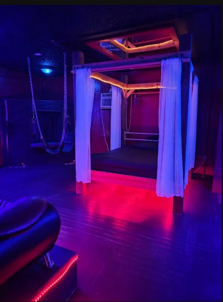 Hotspot Parties | Pierson, FL’s Wild Swinger Playground